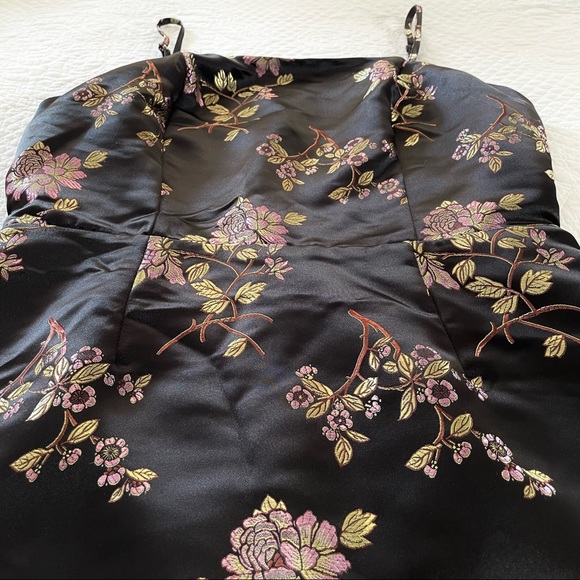 Superdown Amerie Brocade Mini Dress - Picture 9 of 9